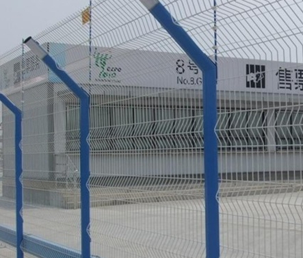 吐鲁番三角折弯护栏网
