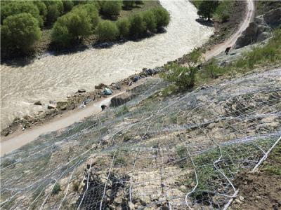 石河子阿勒泰边坡防护网施工案例