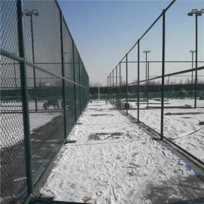乌鲁木齐市飞机场体育场围栏安装