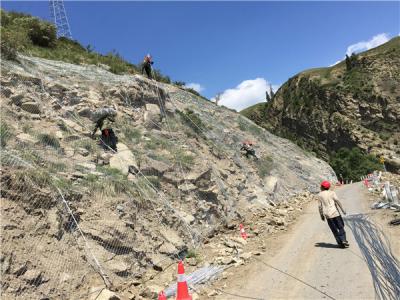 昌吉精河下天吉水库边坡防护网施工案例